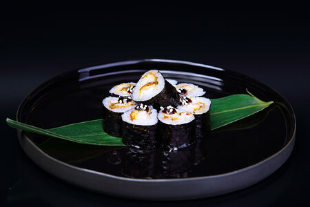 Ролл с угрем