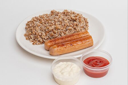 Греча с куриной колбаской