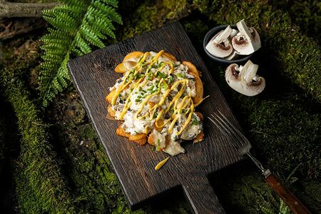 Фирменный картофель с жульеном