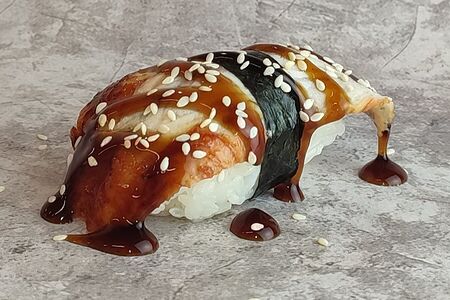 Суши с угрем