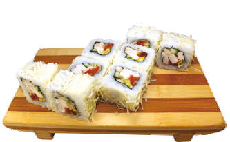 Ролл Цезарь с копченым лососем