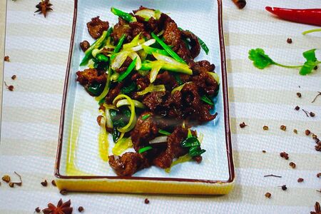 Баранина с луком