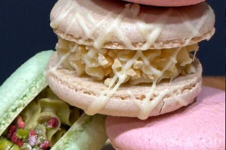 Макаронс Манго-малина