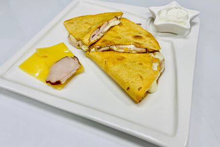 Кесадилья с курицей