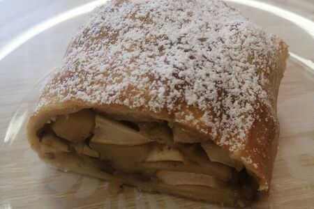 Штрудель с яблоками