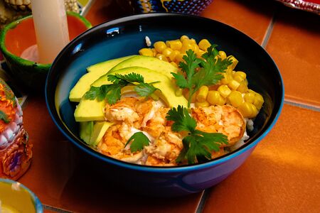 Боул с креветкой