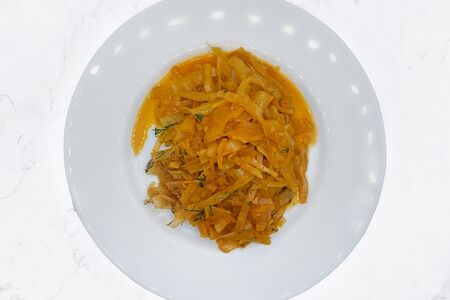 Капуста тушеная