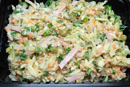 Салат с ветчиной