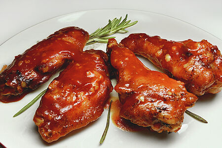 Куриные крылышки в остром соусе