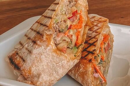 Шаурма с курицей на мангале