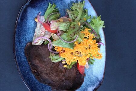 Салат с говядиной