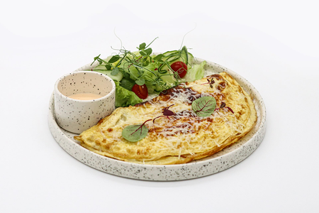 Омлет с окороком и сыром