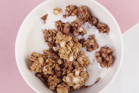 Мюсли с черникой и шоколадом