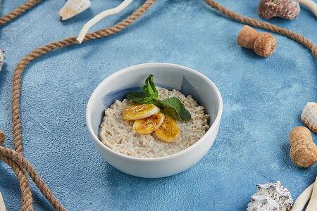 Каша овсяная с бананом