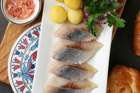 Сельдь слабосолёная