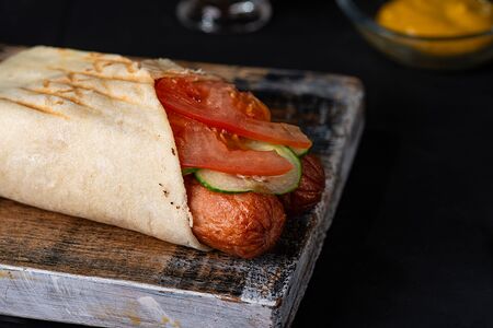 Колбаска в лаваше