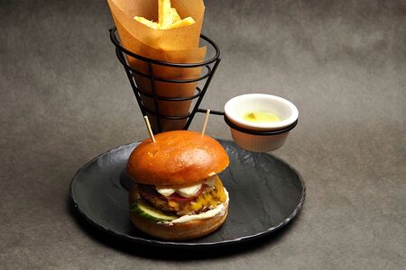 Сырный бургер