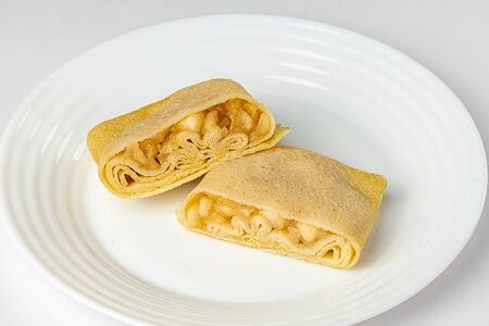 Блинчики с яблоком и корицей