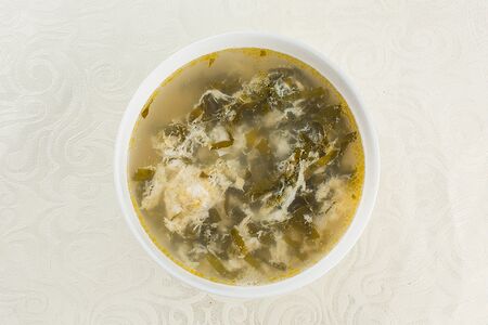 Щавелевый с яйцом