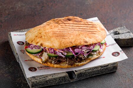 Шаурма с говядиной в пите