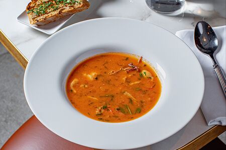 Суп с рыбой и морепродуктами