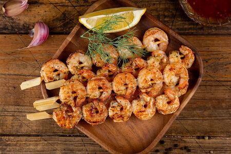 Креветки на мангале