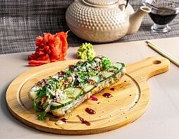 Смакдог с лососем и угрем