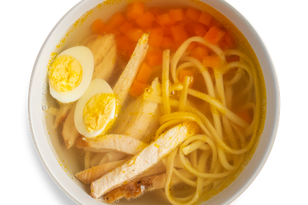 Куриный бульон с лапшой удон