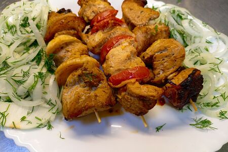 Мини-шашлычок из свинины