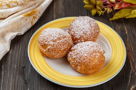 Булочка Заварная со сливками