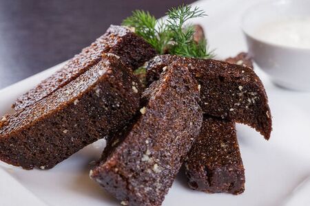 Гренки чесночные