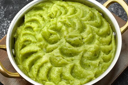 Пюре с базиликом и шпинатом