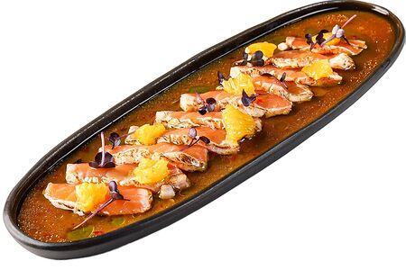 Татаки из лосося с цитрусами свит чили