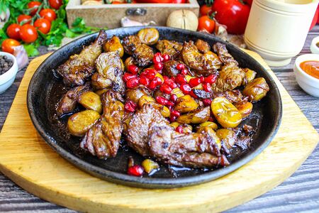 Говяжья вырезка с каштанами