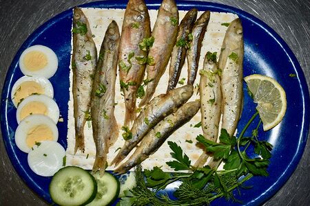 Сет из социальной рыбки на маце