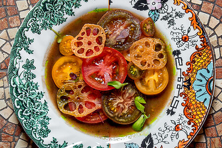 Карпаччо из пяти томатов