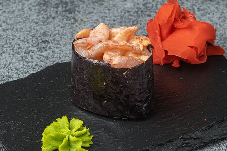 Суши Спайси с креветкой