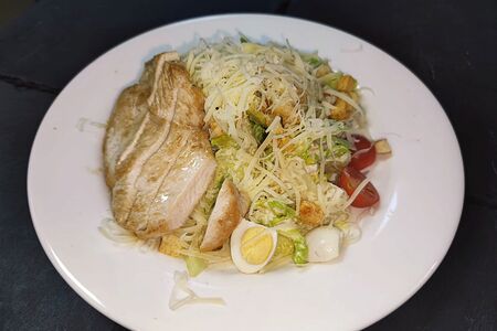 Цезарь с цыпленком