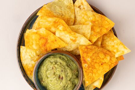 Начос с гуакамоле