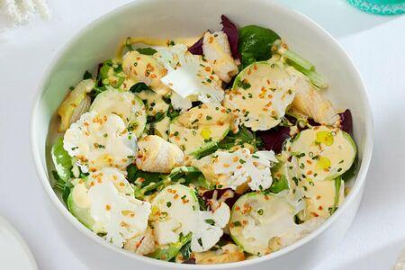 Салат с кальмаром