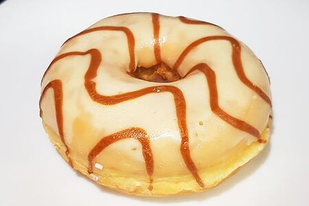 Донат с шоколадной начинкой