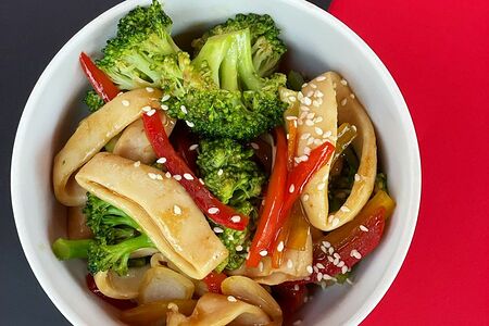 Кальмар с брокколи по-шанхайски