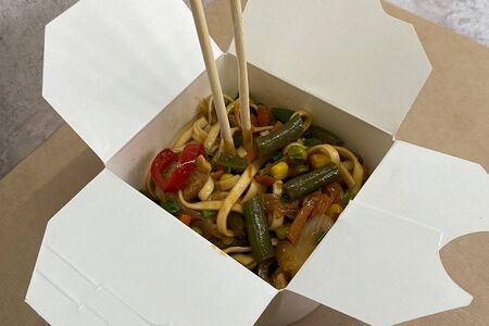 Wok с креветками