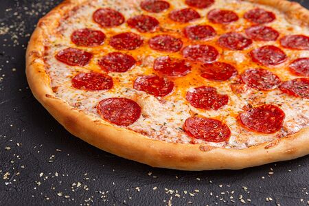 Пицца пепперони