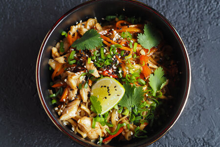 Удон с курицей