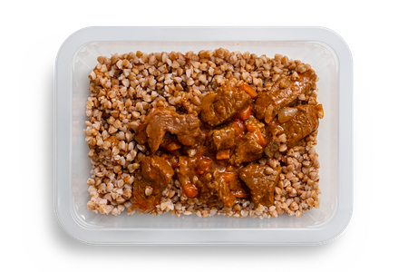 Гуляш из говядины с гречкой