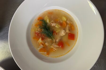 Уха из разных сортов рыб