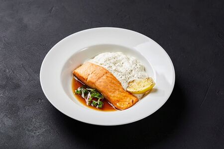 Стейк из лосося