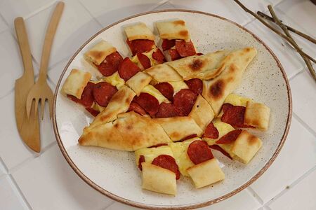 Пиде с колбасой