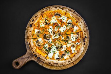 Пицца Грибная